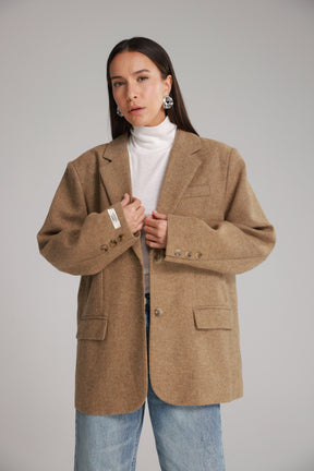 בלייזר אדריאנה חום בהיר