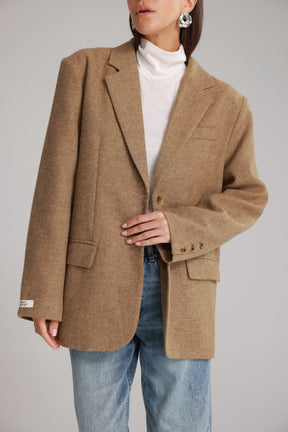 בלייזר אדריאנה חום בהיר