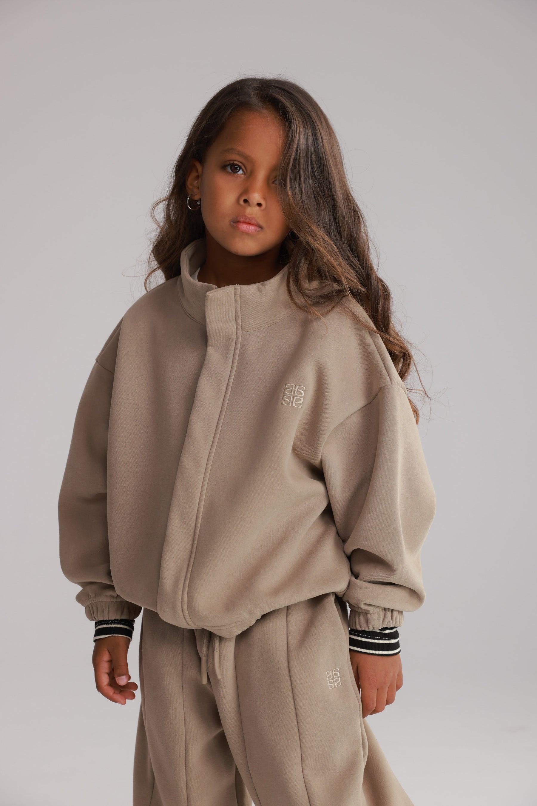 חליפת אינס חאקי