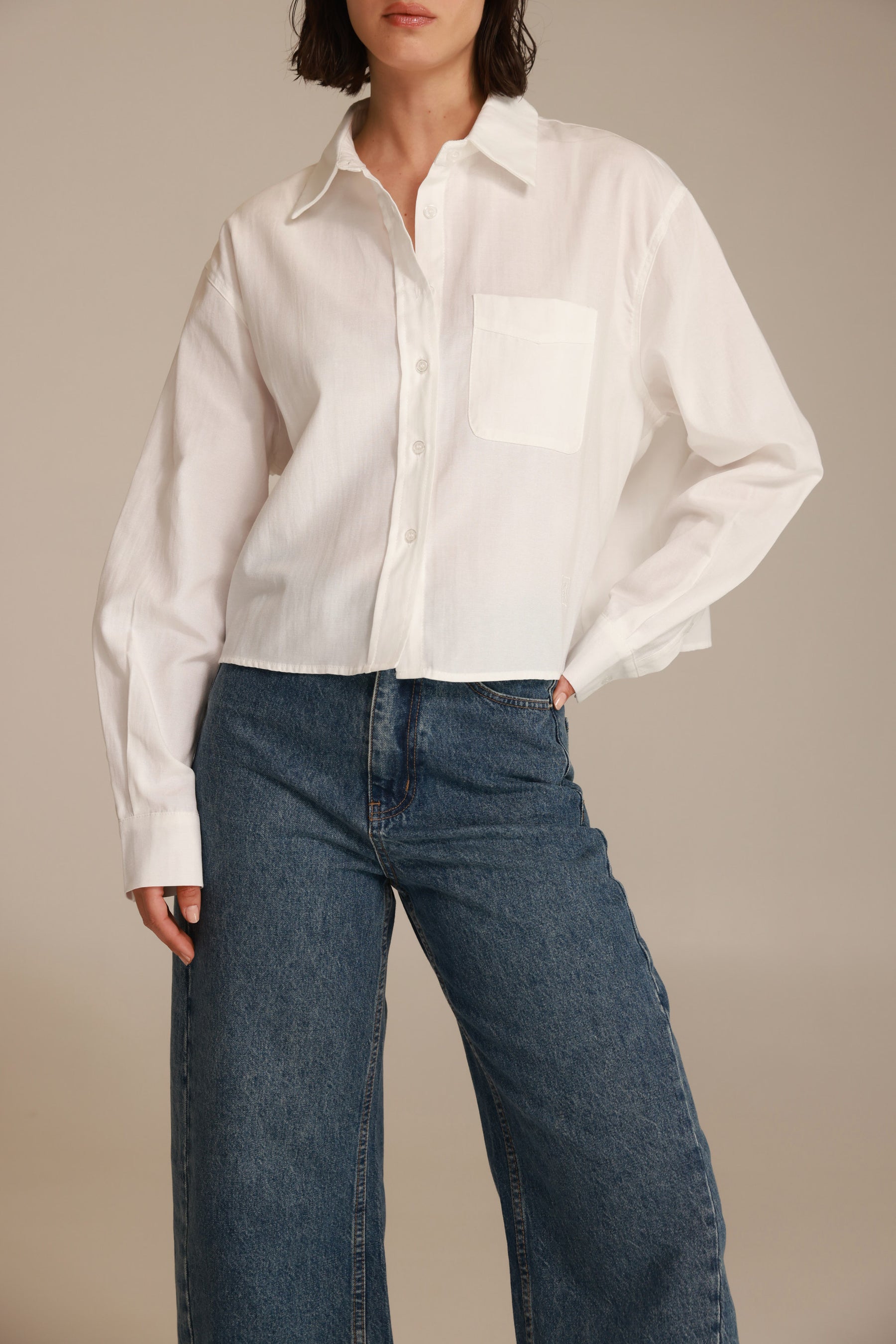 חולצת סילבר מכופתרת לבנה