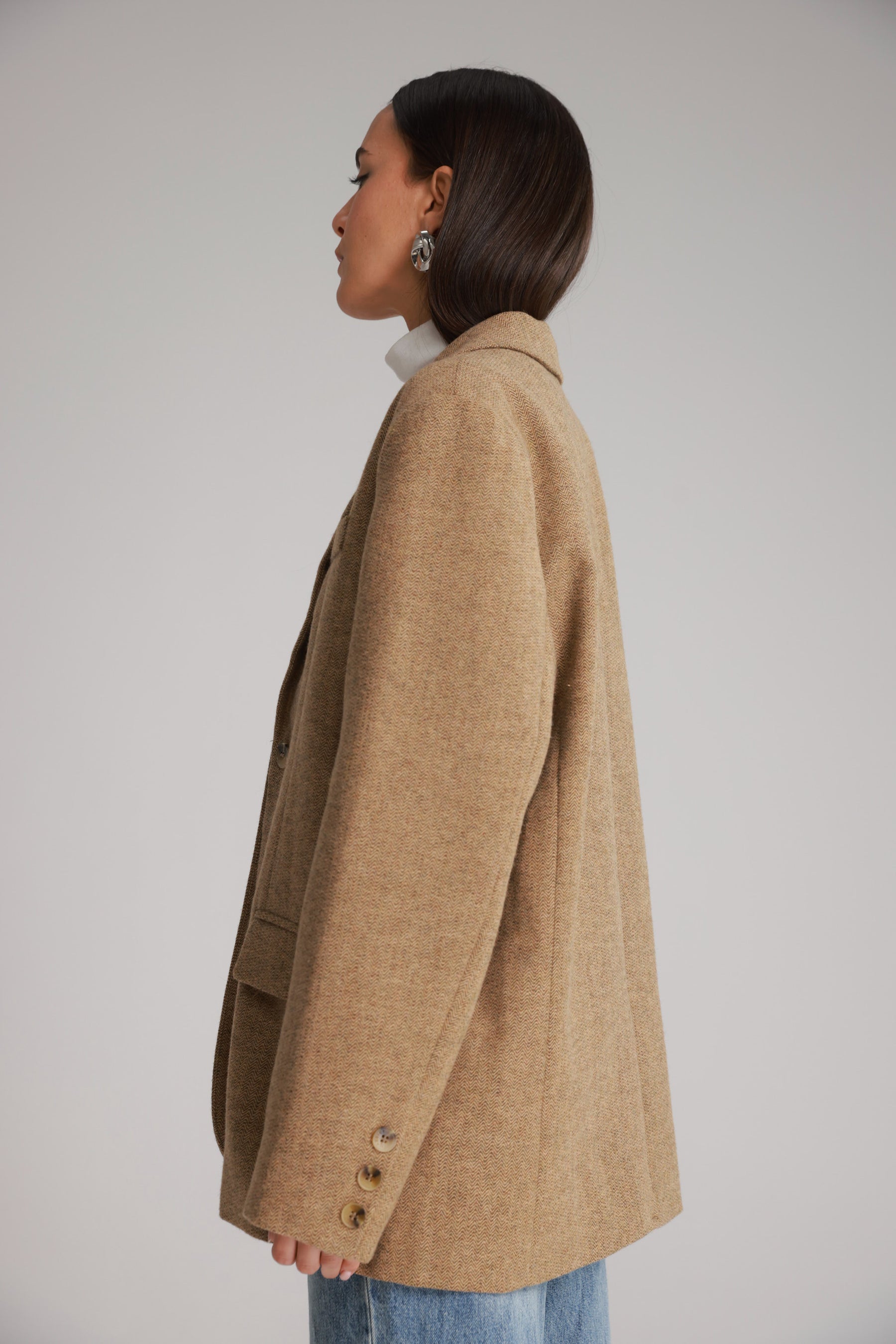 בלייזר אדריאנה חום בהיר