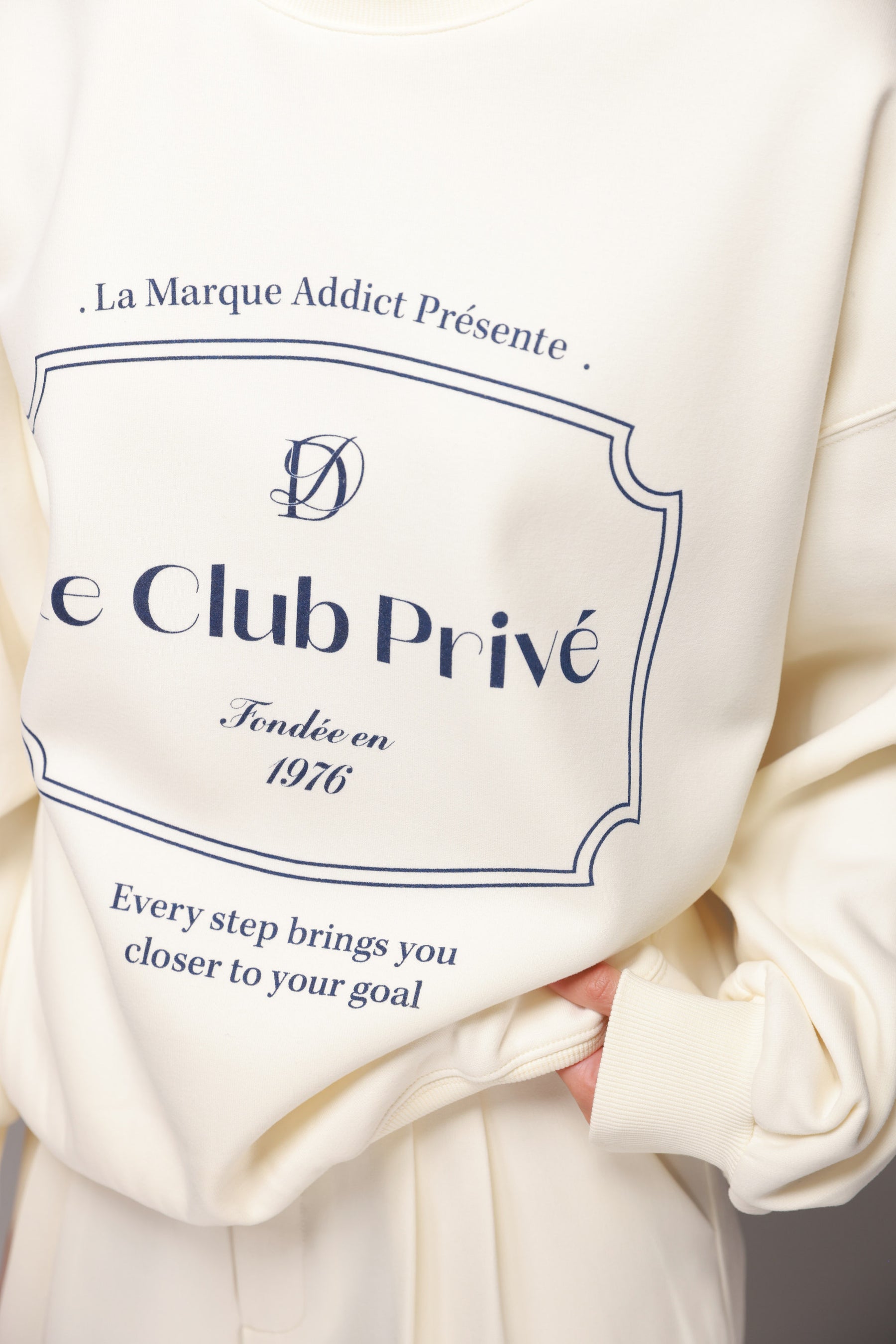 סוויטשירט קליבלנד שמנת