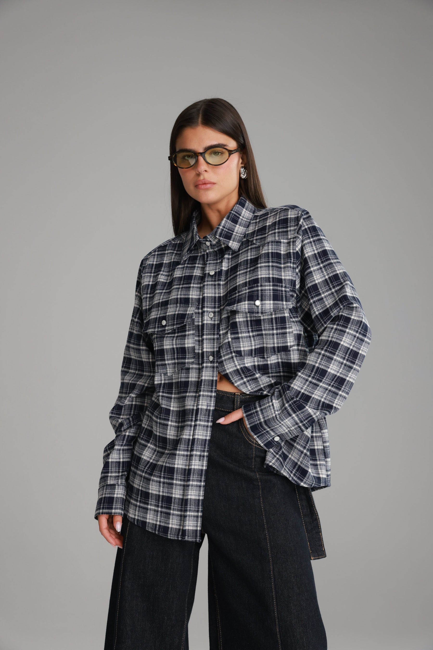 חולצת ריינה מכופתרת נייבי