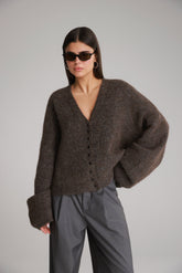 סוודר שרלוט חום כהה