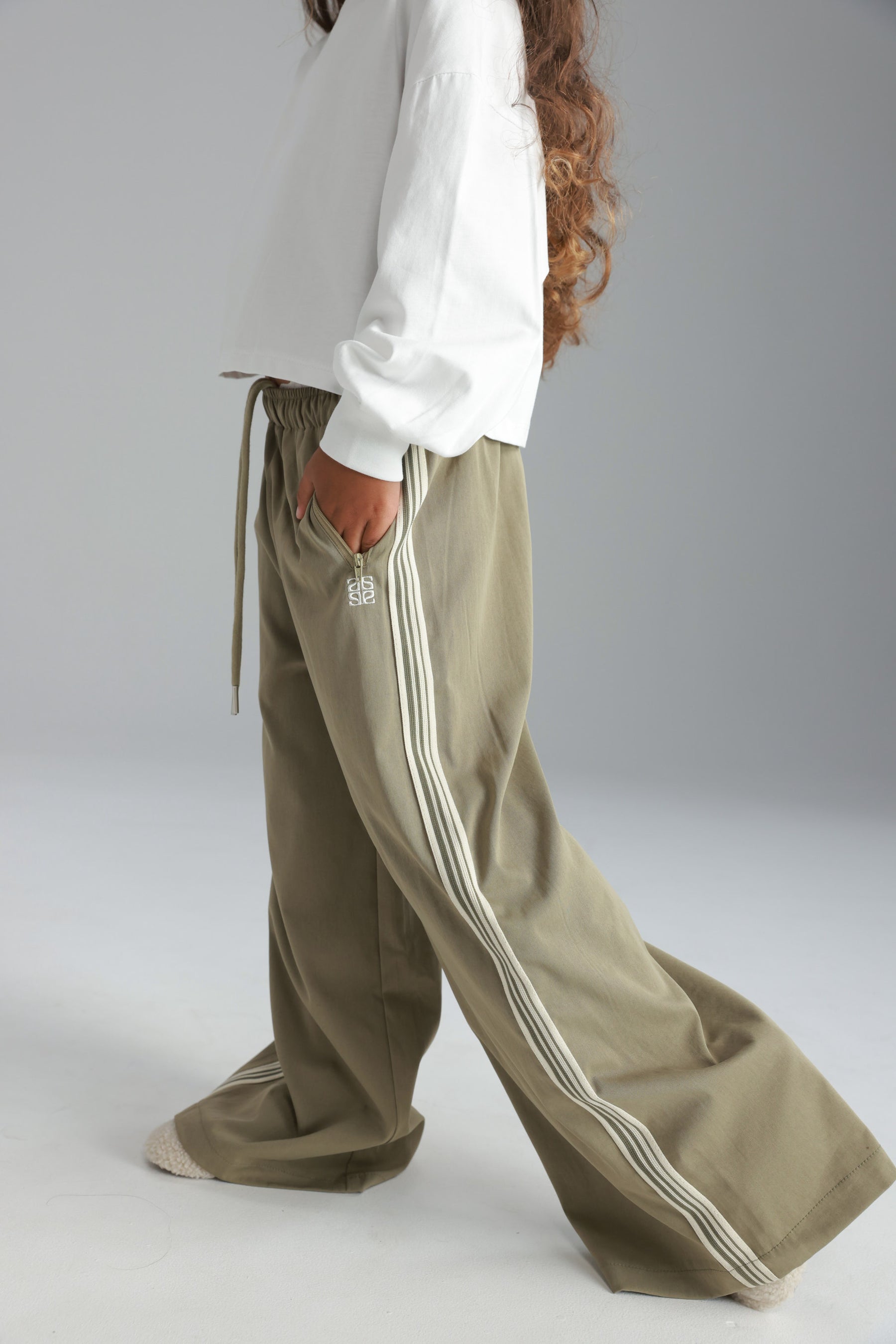 מכנסי ונסה חאקי