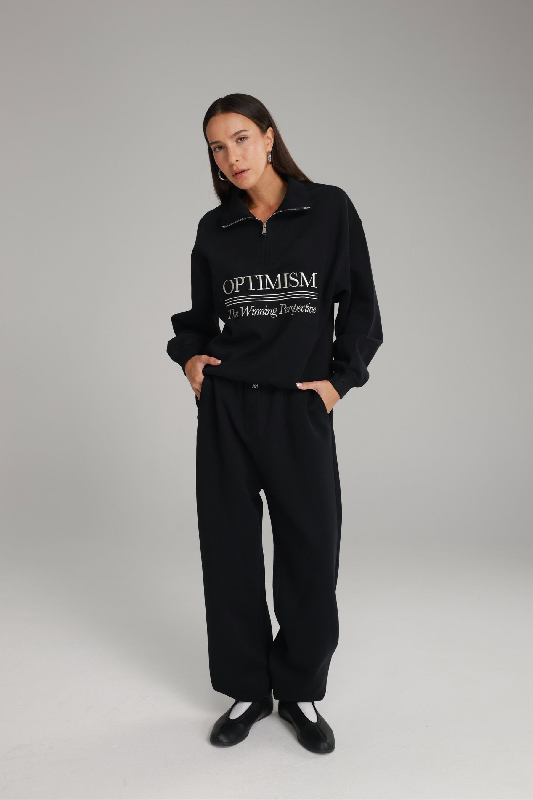 חליפת סאן שחורה