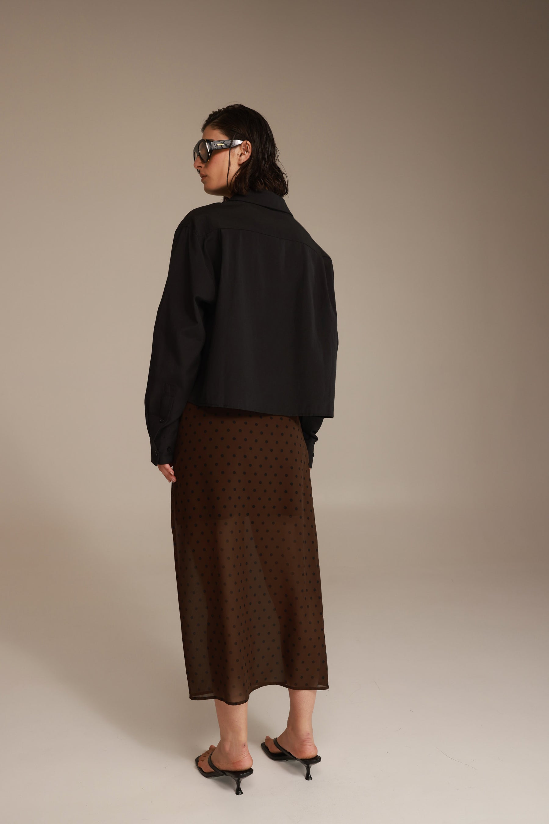 חולצת סילבר מכופתרת שחורה