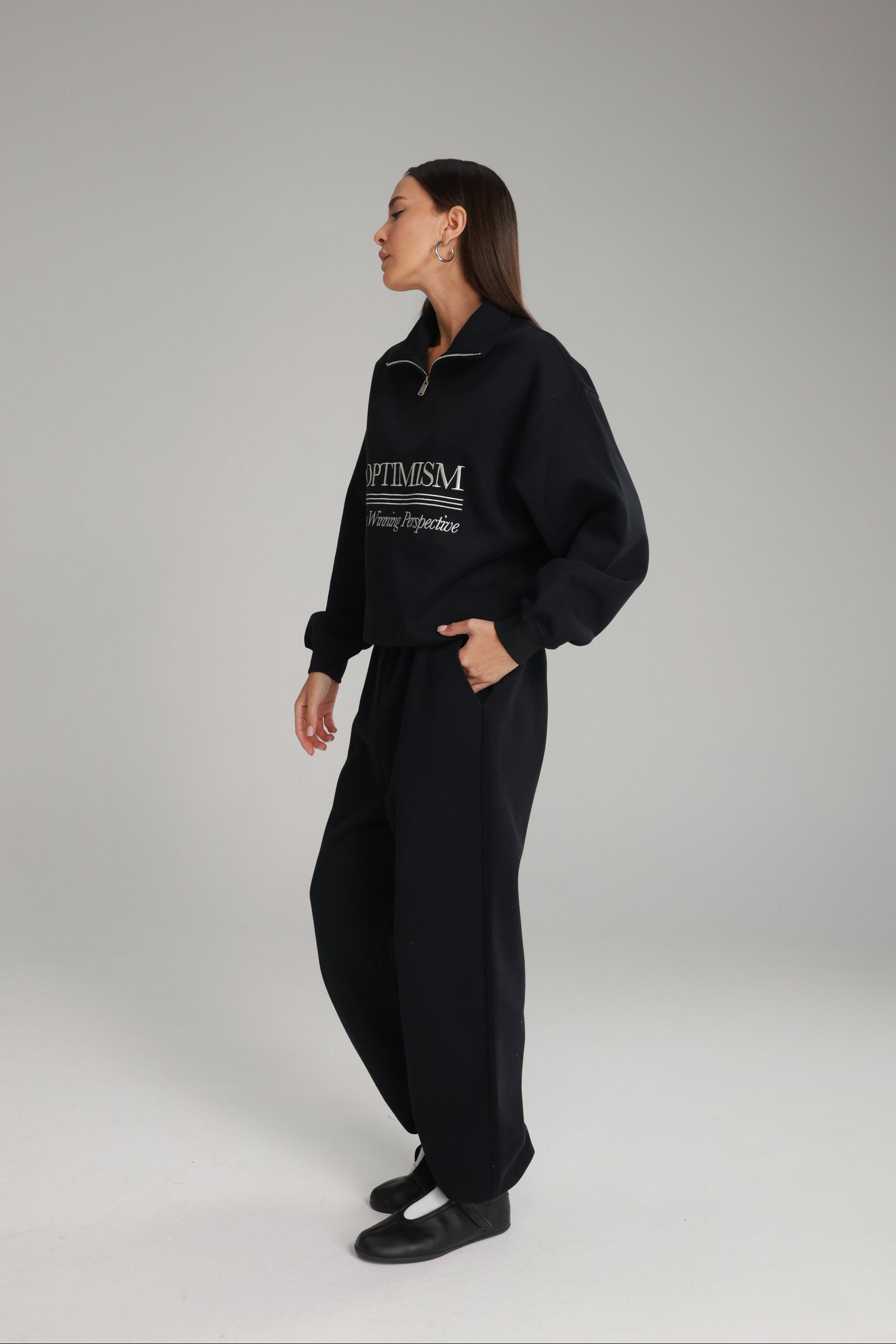 חליפת סאן שחורה