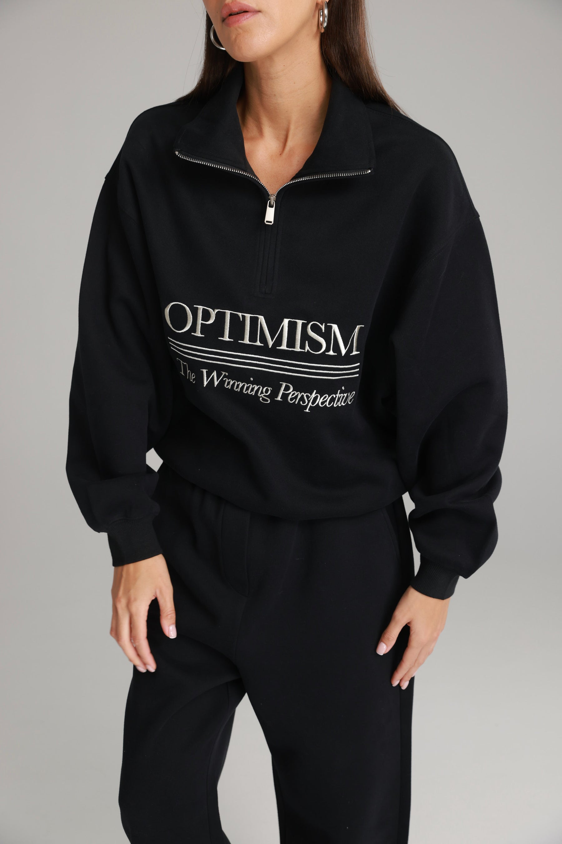 חליפת סאן שחורה