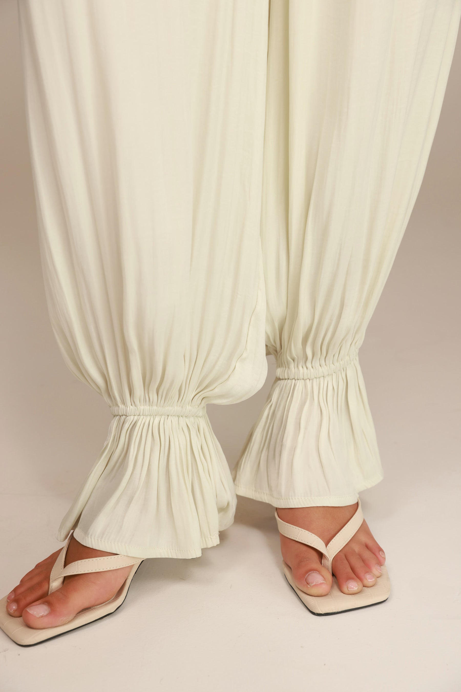 מכנסי אדיה שמנת