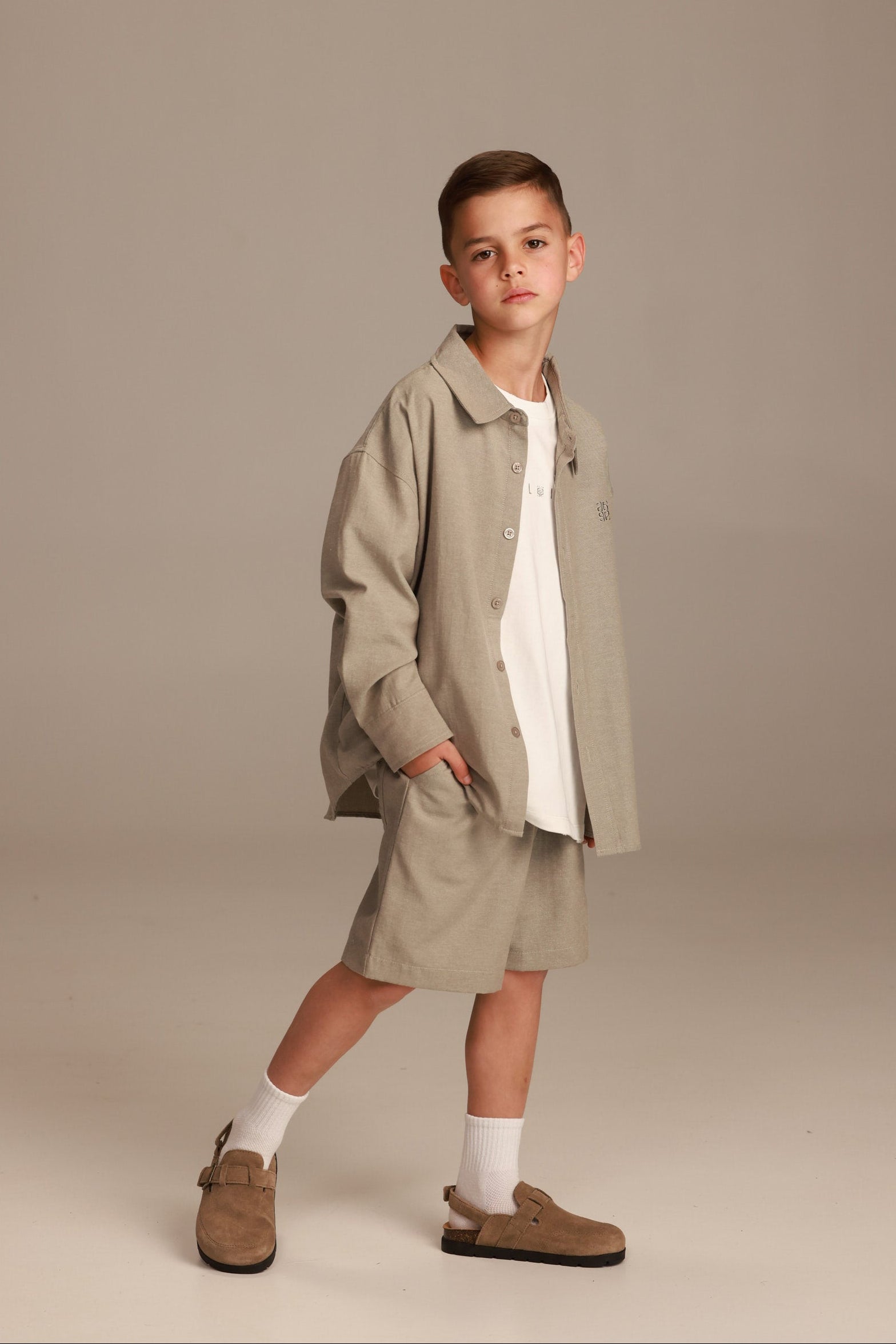 חליפת אמזונס חאקי