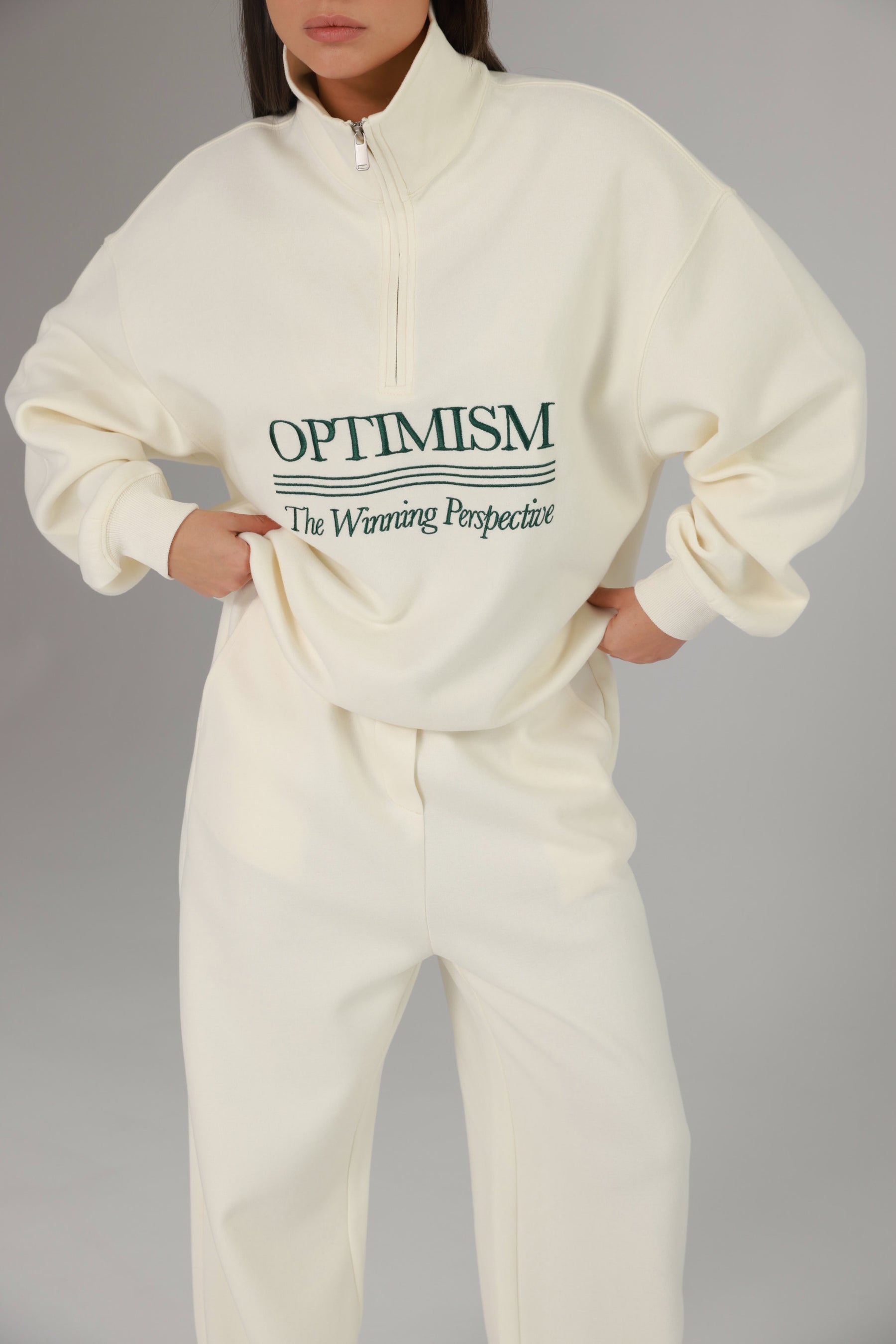 חליפת סאן שמנת