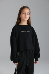 חולצת אינה שחורה