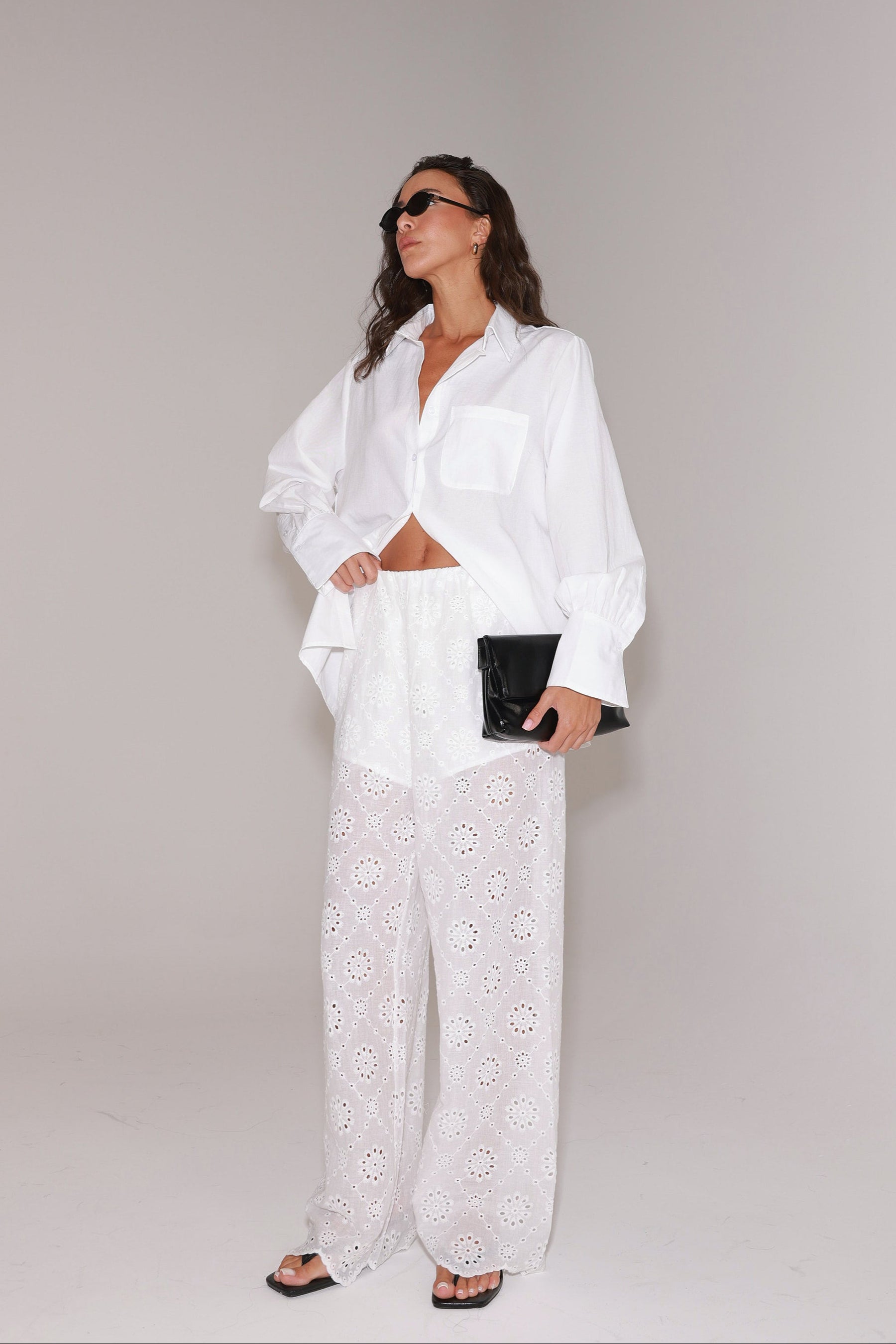 חולצת קלואי מכופתרת לבנה