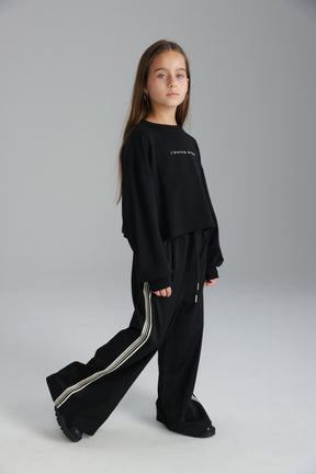 חולצת אינה שחורה