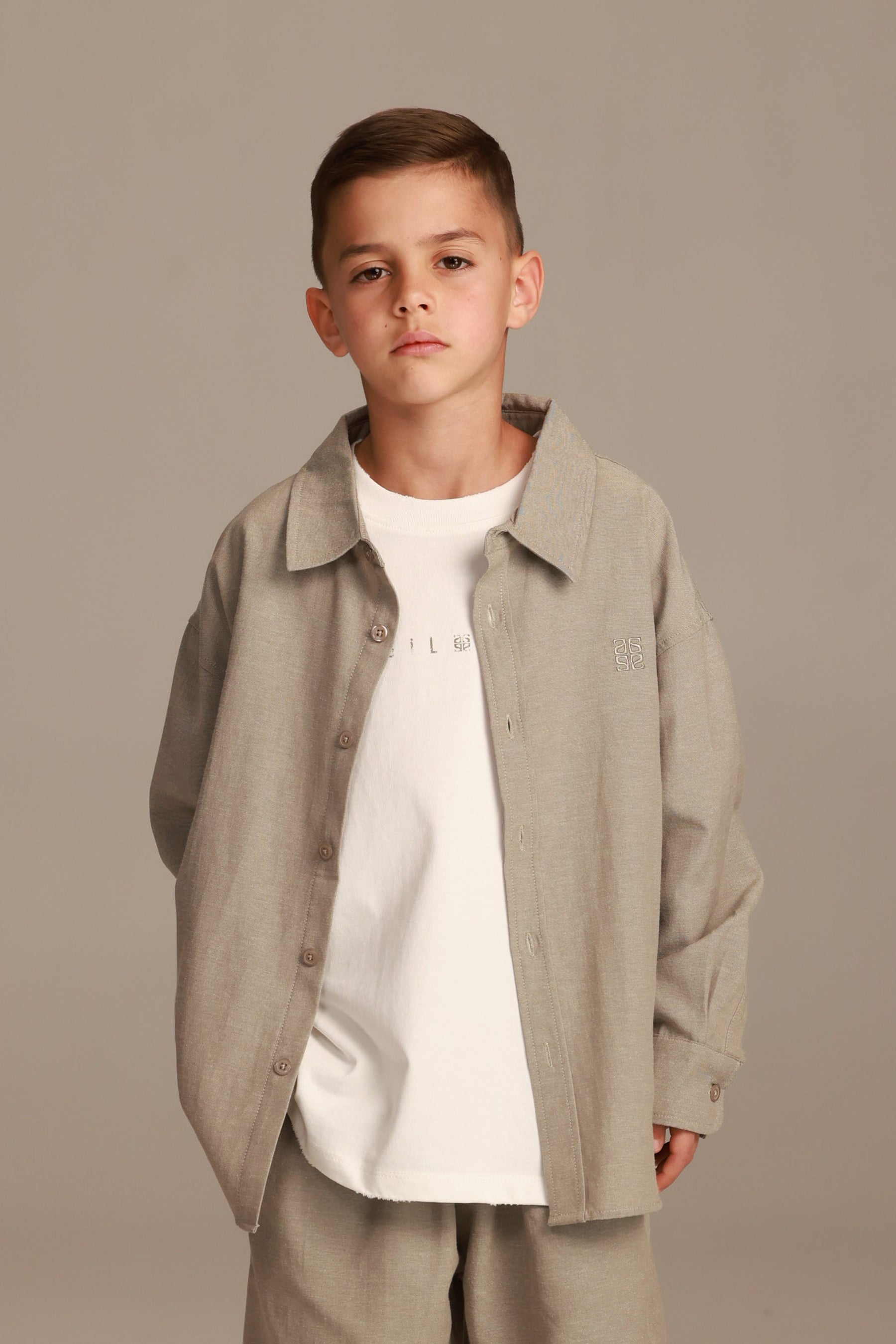 חליפת אמזונס חאקי