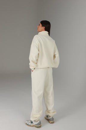 חליפת סאן שמנת