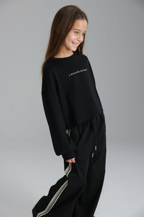 חולצת אינה שחורה