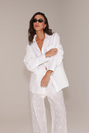 חולצת קלואי מכופתרת לבנה