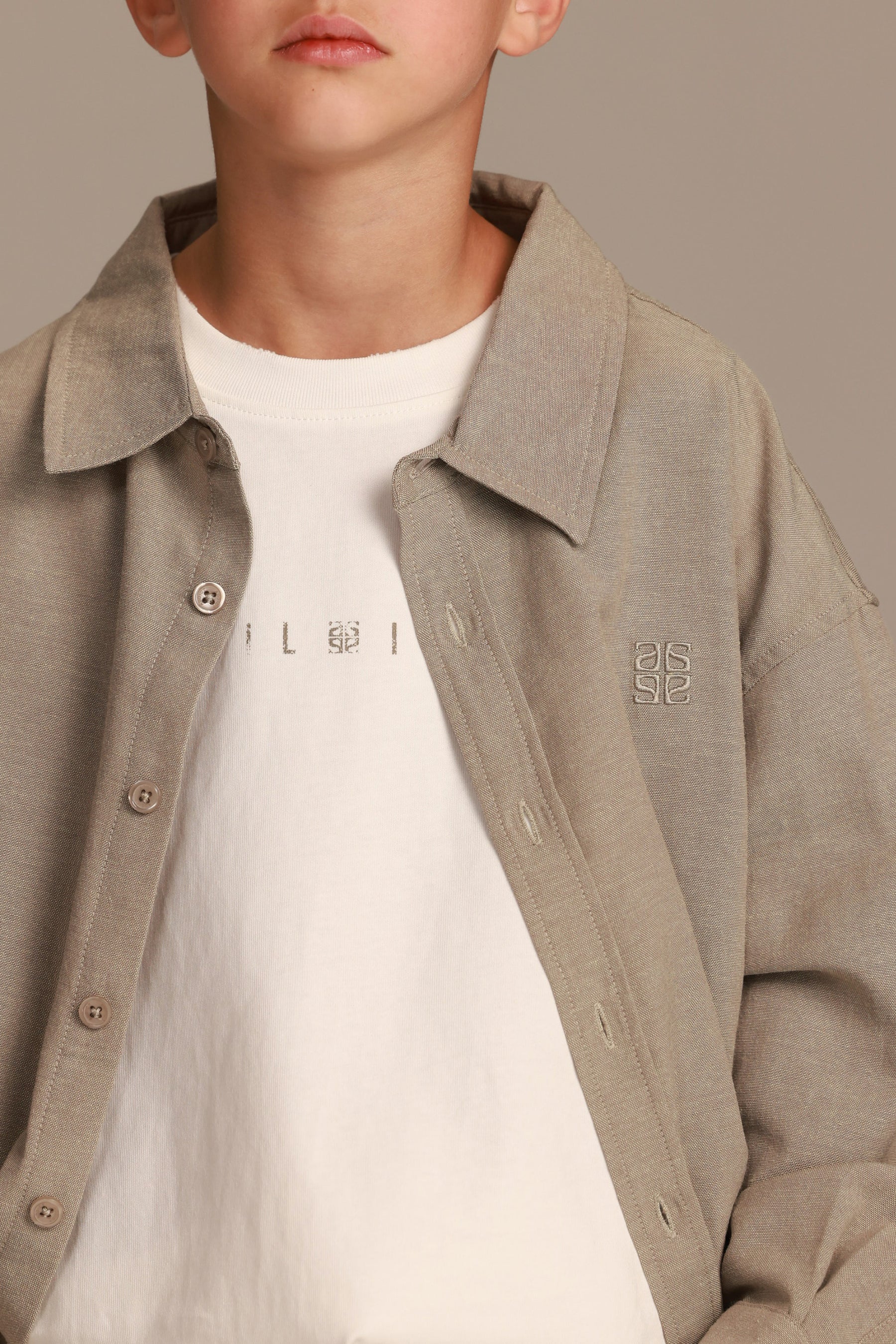 חליפת אמזונס חאקי