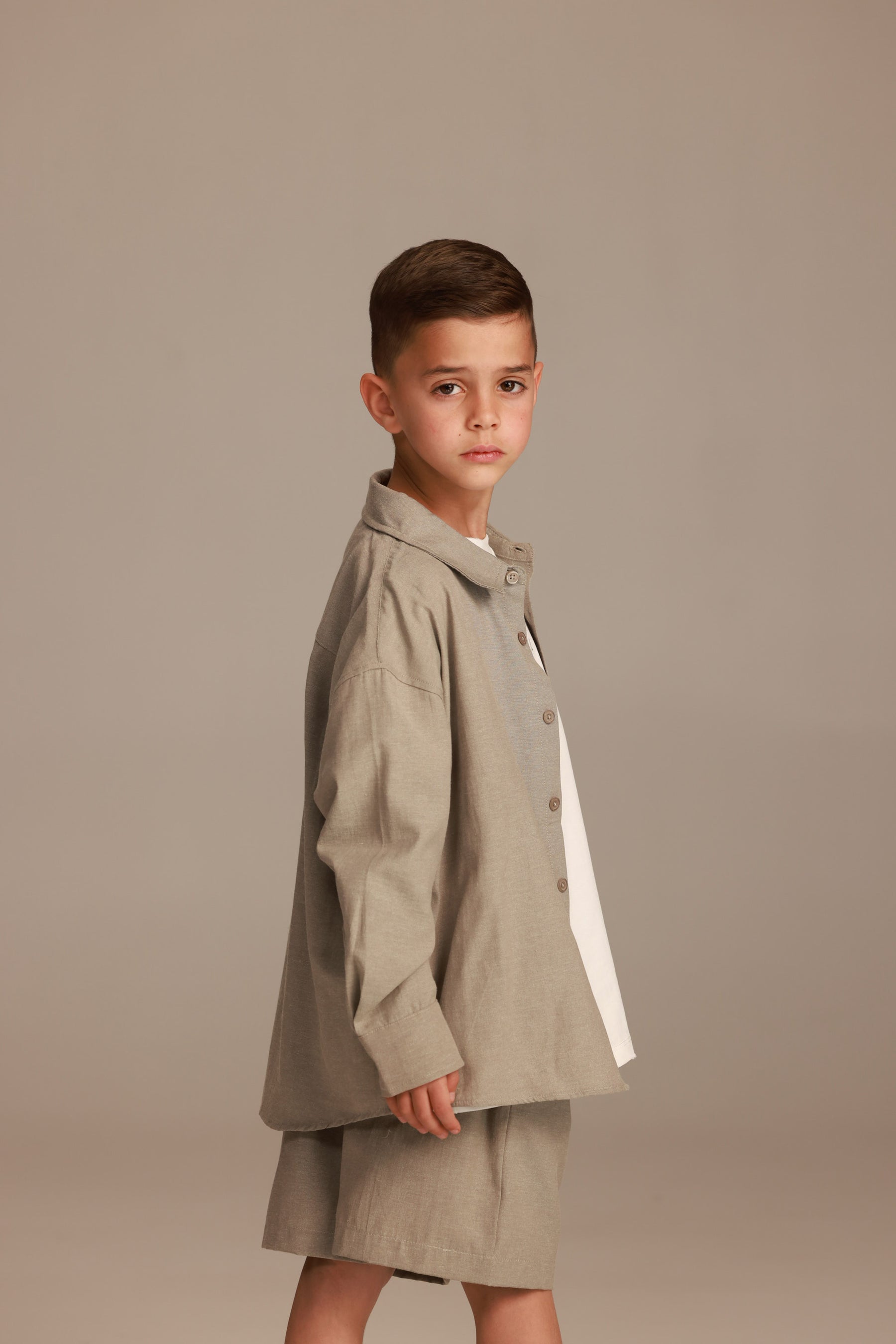 חליפת אמזונס חאקי