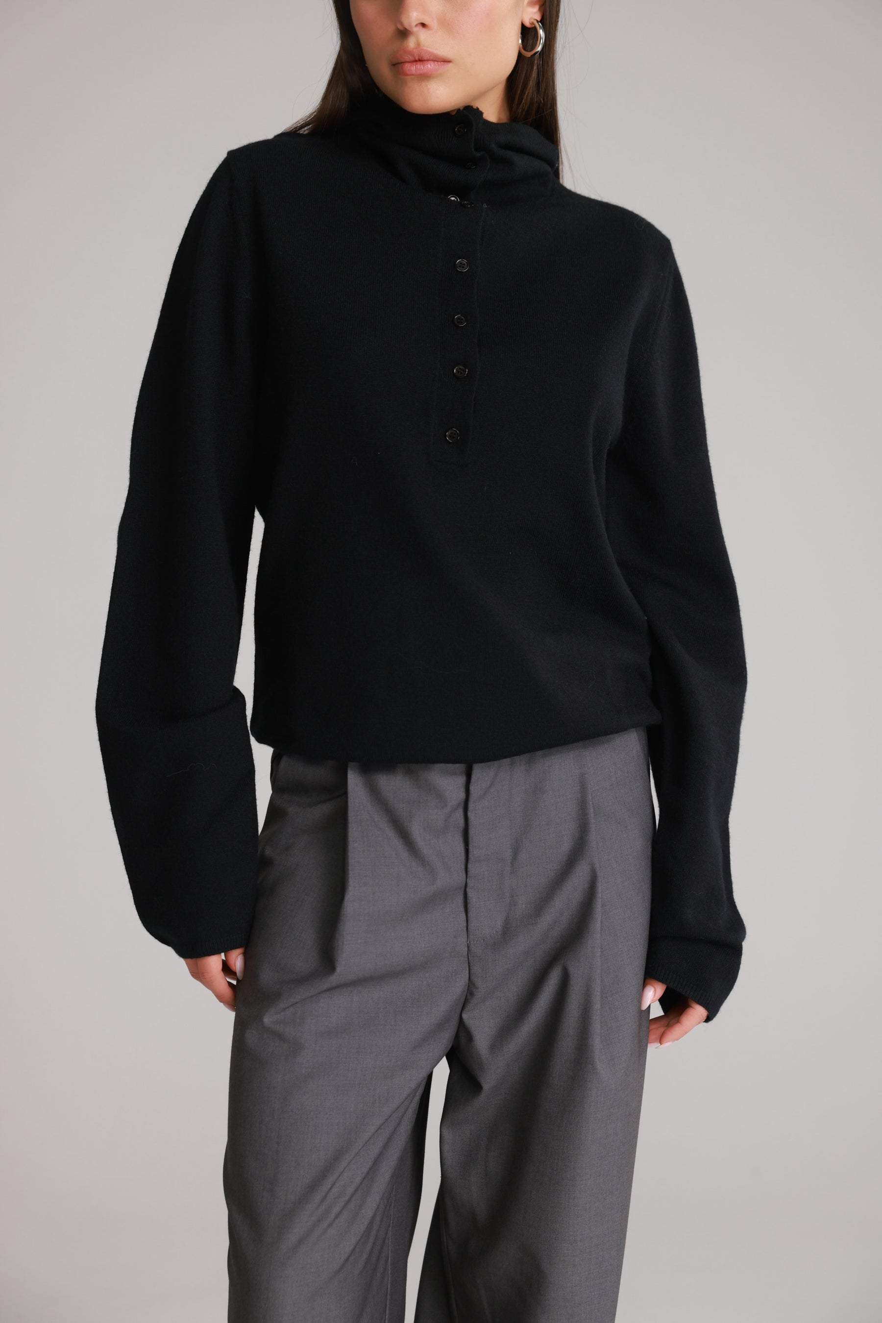 סוודר אירה שחור