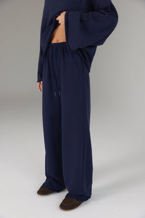 חליפת מירנדה נייבי