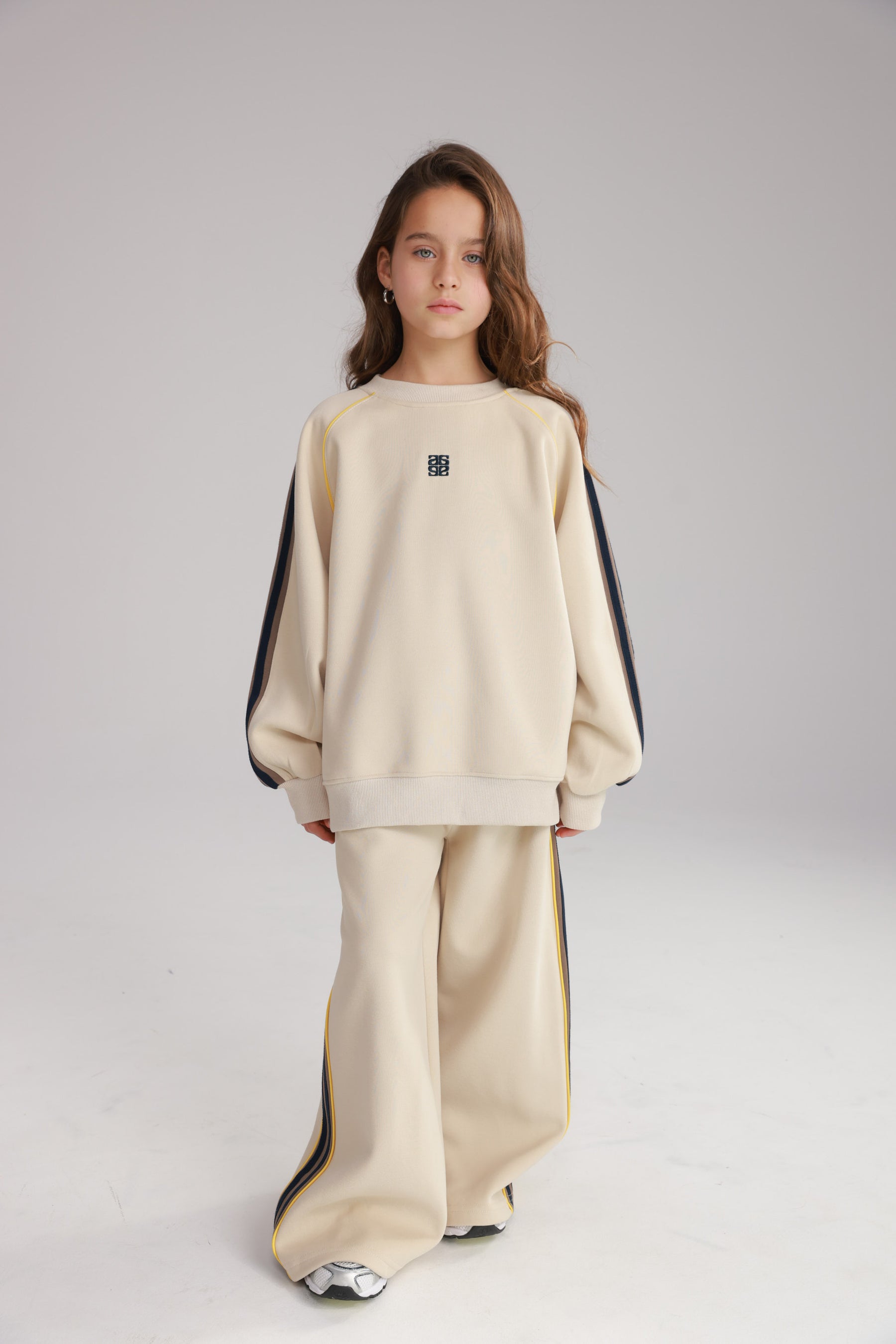 חליפת סרינה בז'