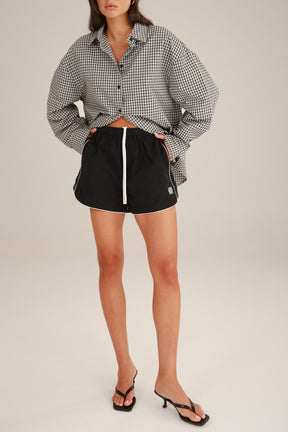 מכנסי ויטוריה קצרים שחורים