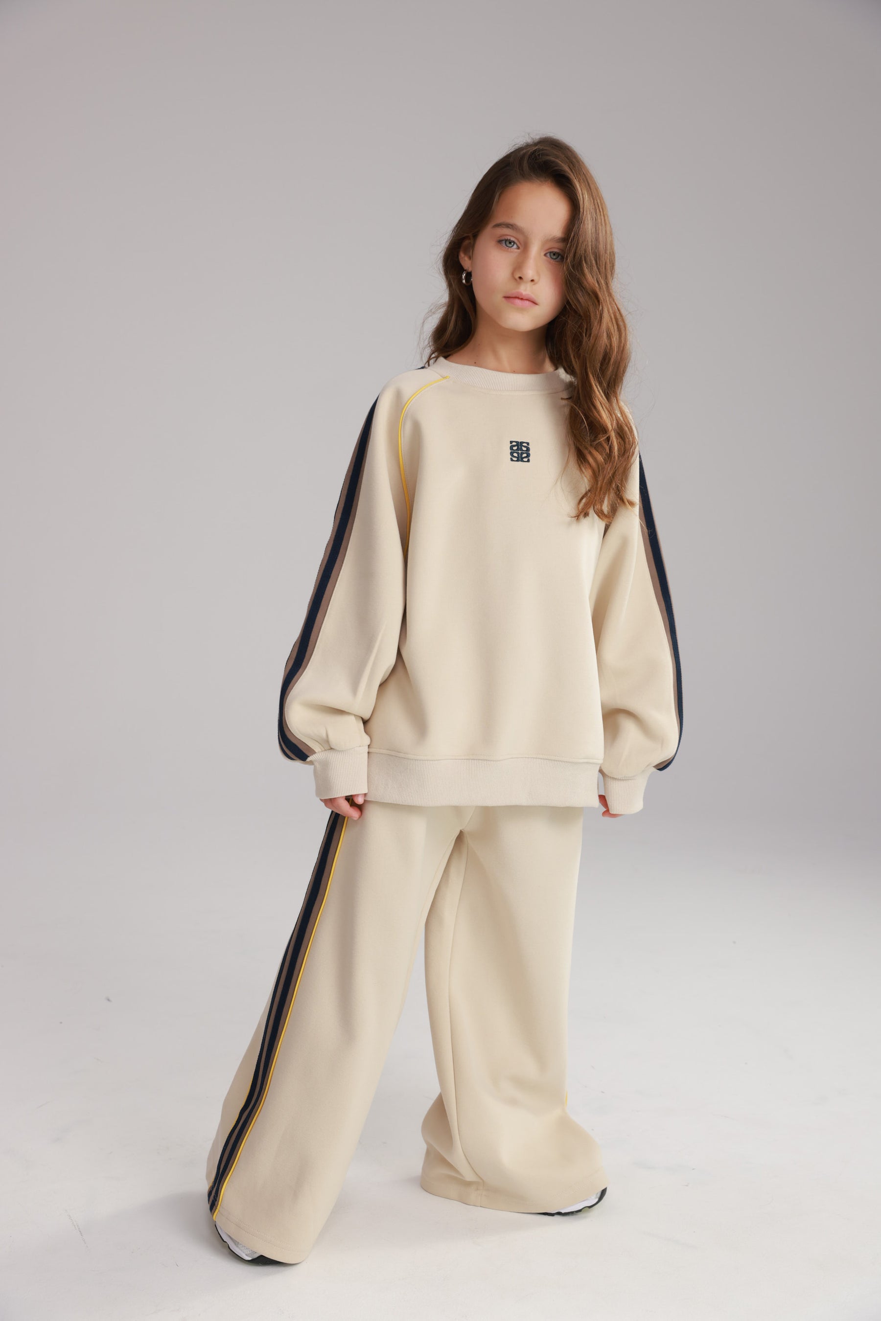 חליפת סרינה בז'