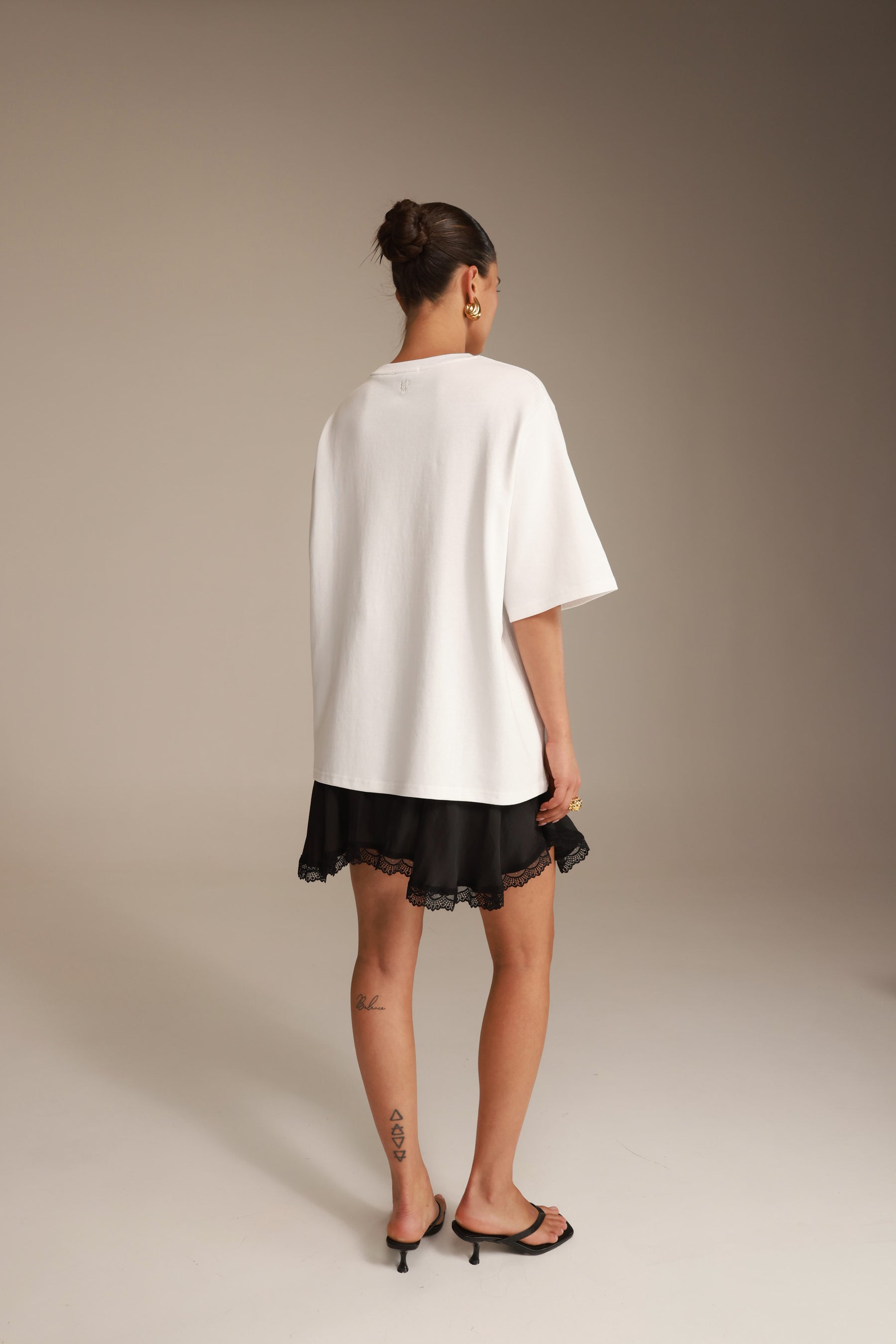 חולצת וויל לבנה