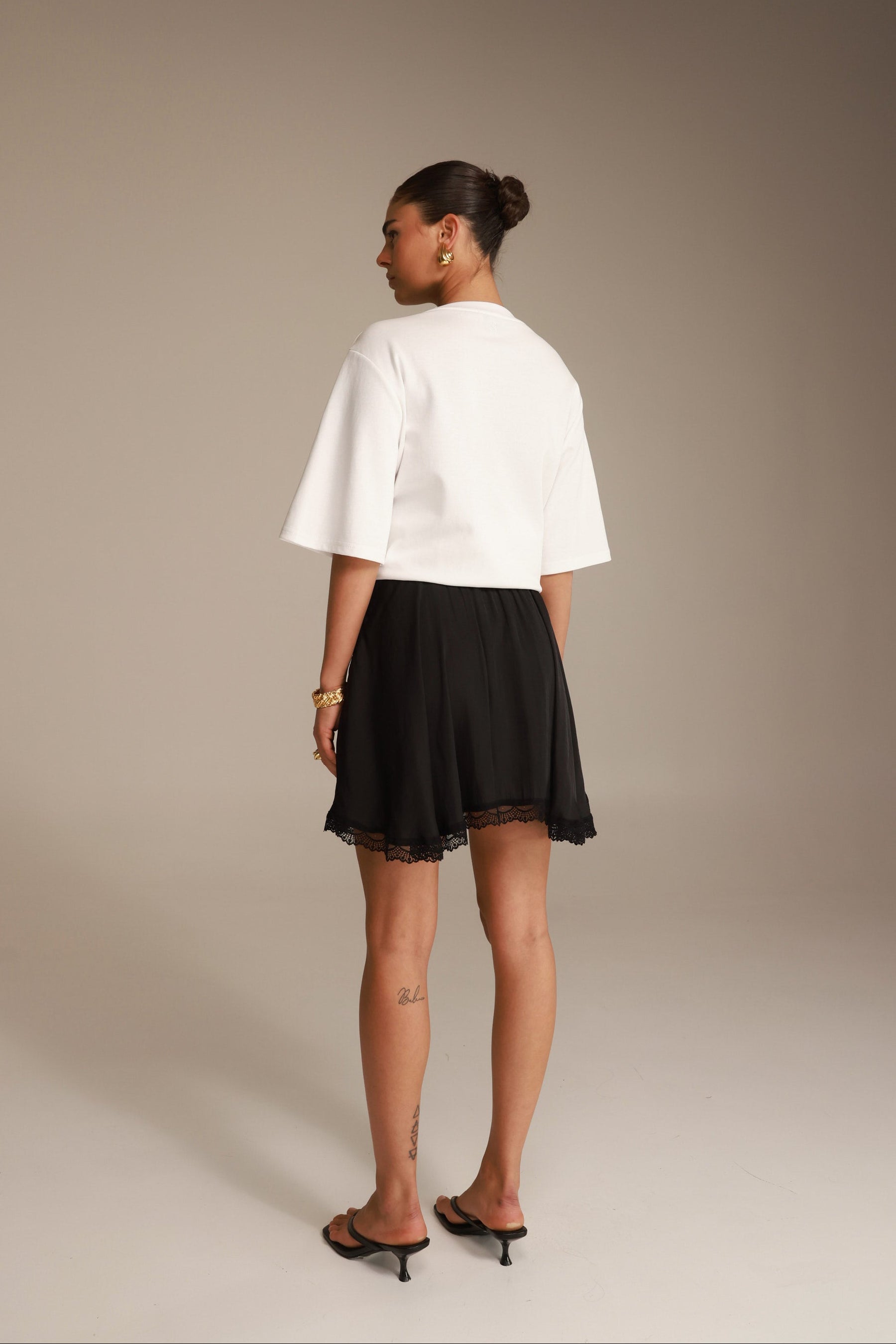 חצאית קיאטו שחורה