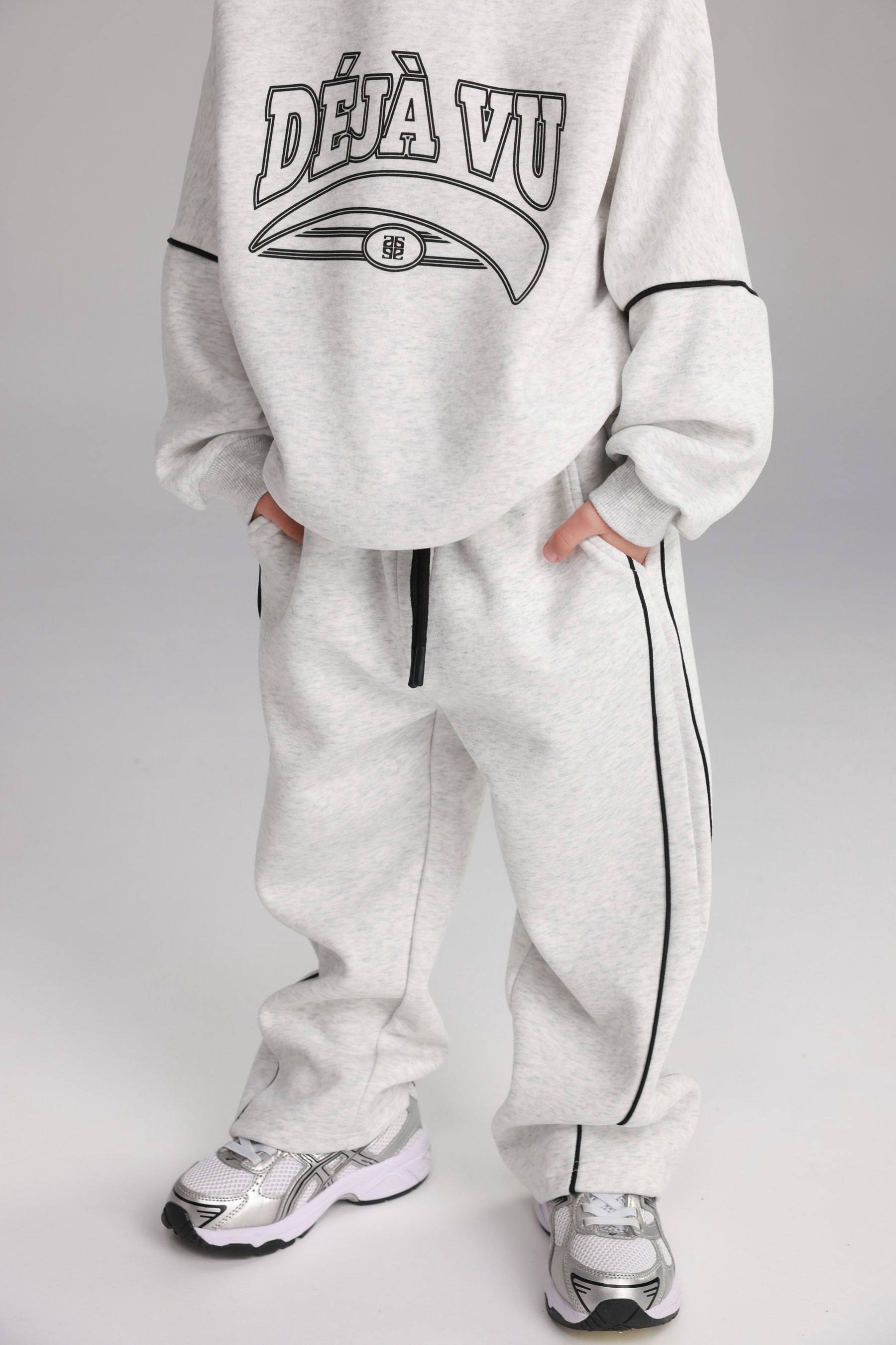 חליפת ניקו אפור בהיר