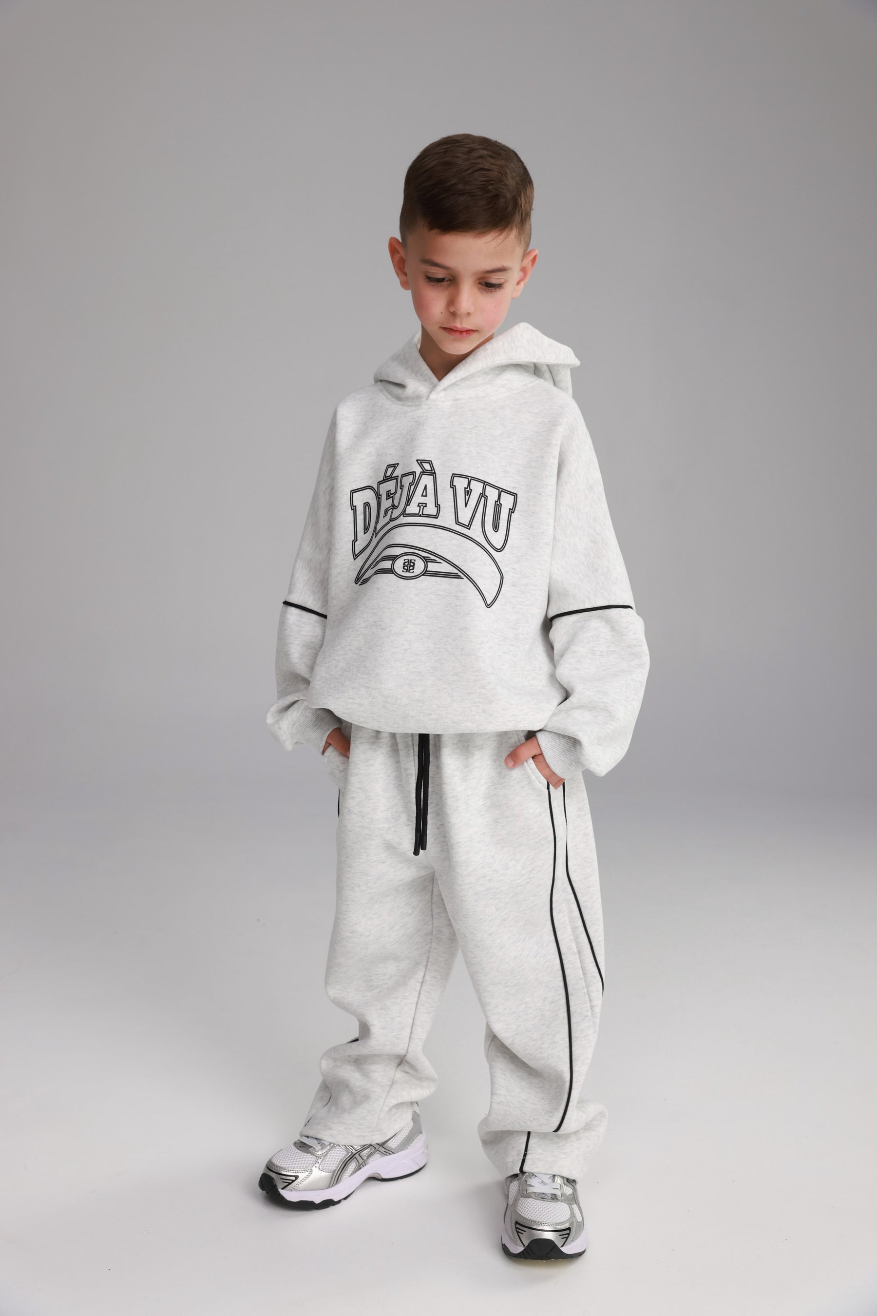 חליפת ניקו אפור בהיר