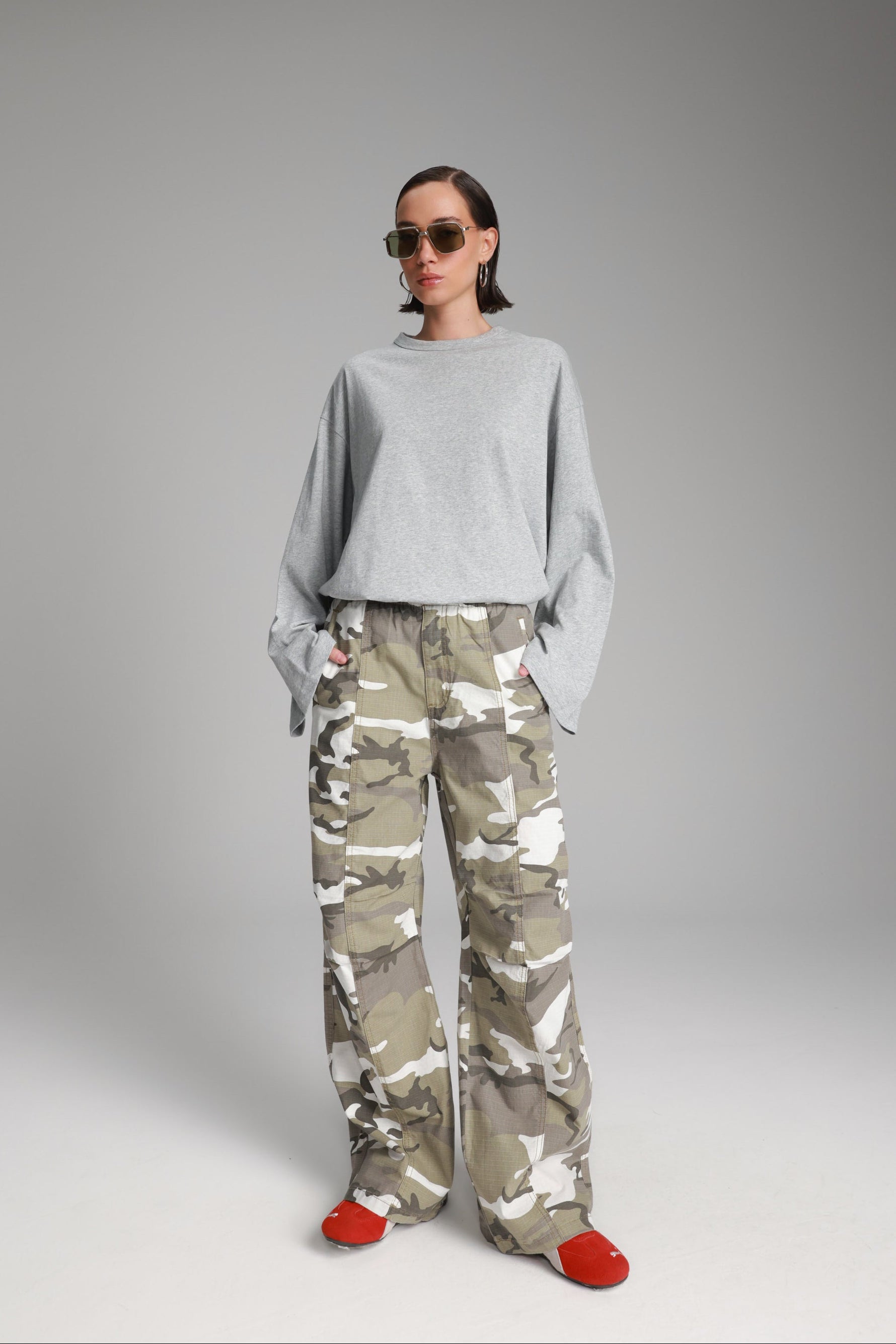 חולצת נדיה אפורה