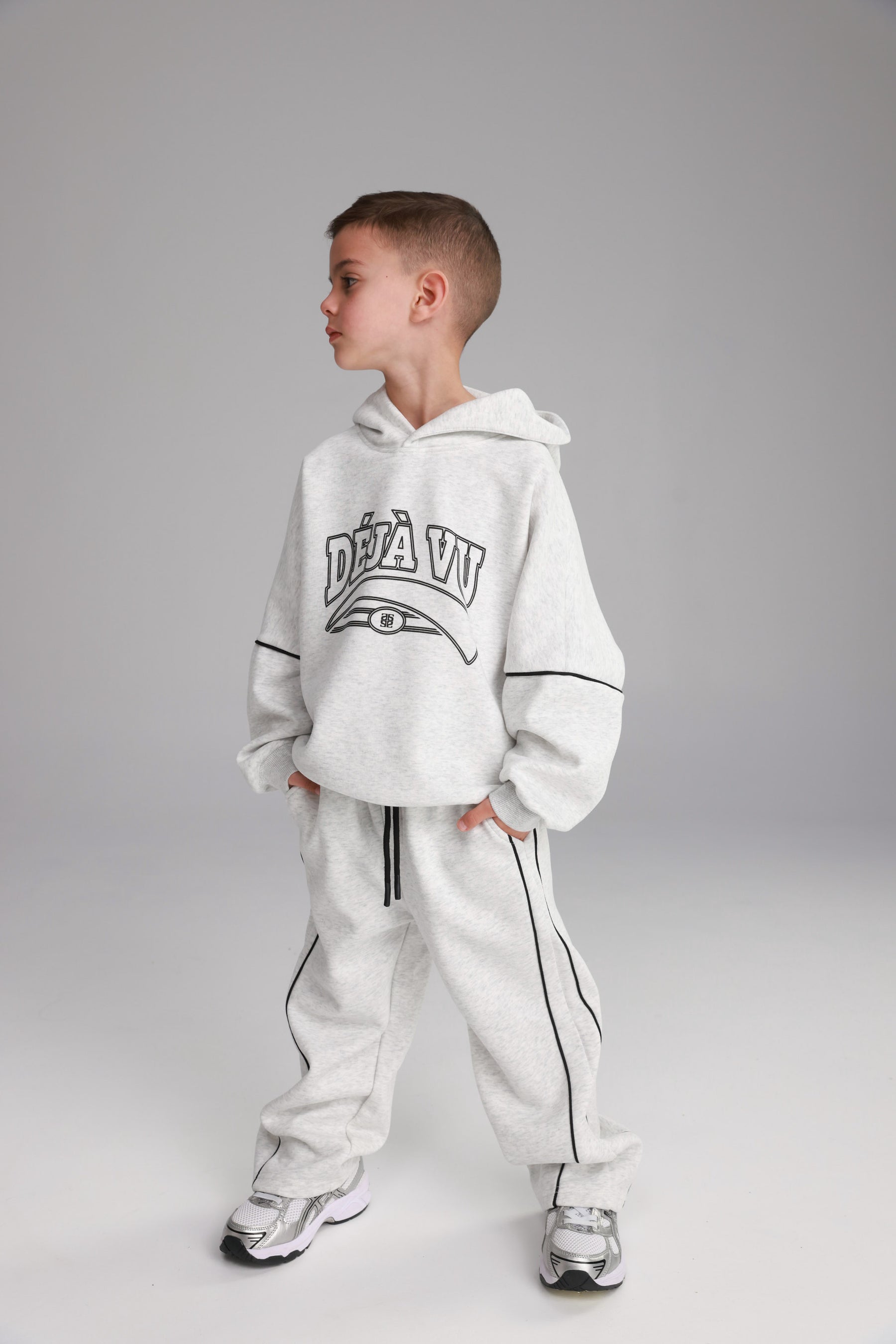 חליפת ניקו אפור בהיר