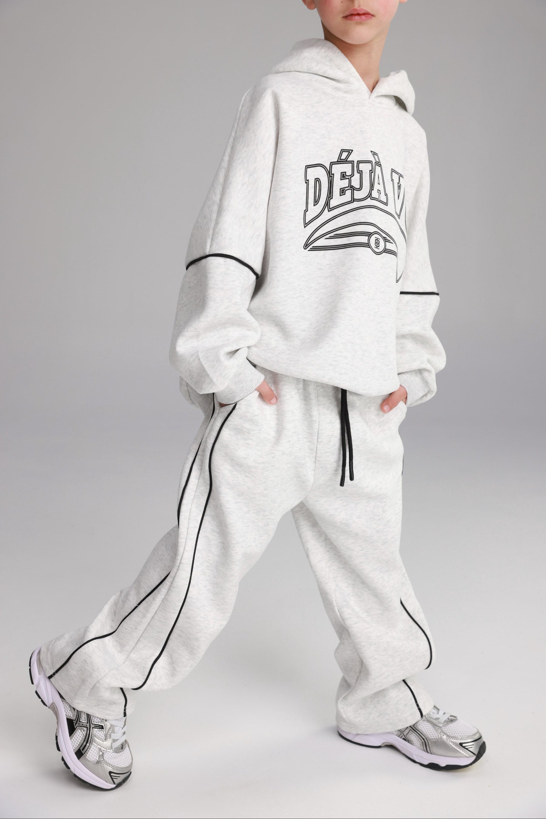 חליפת ניקו אפור בהיר