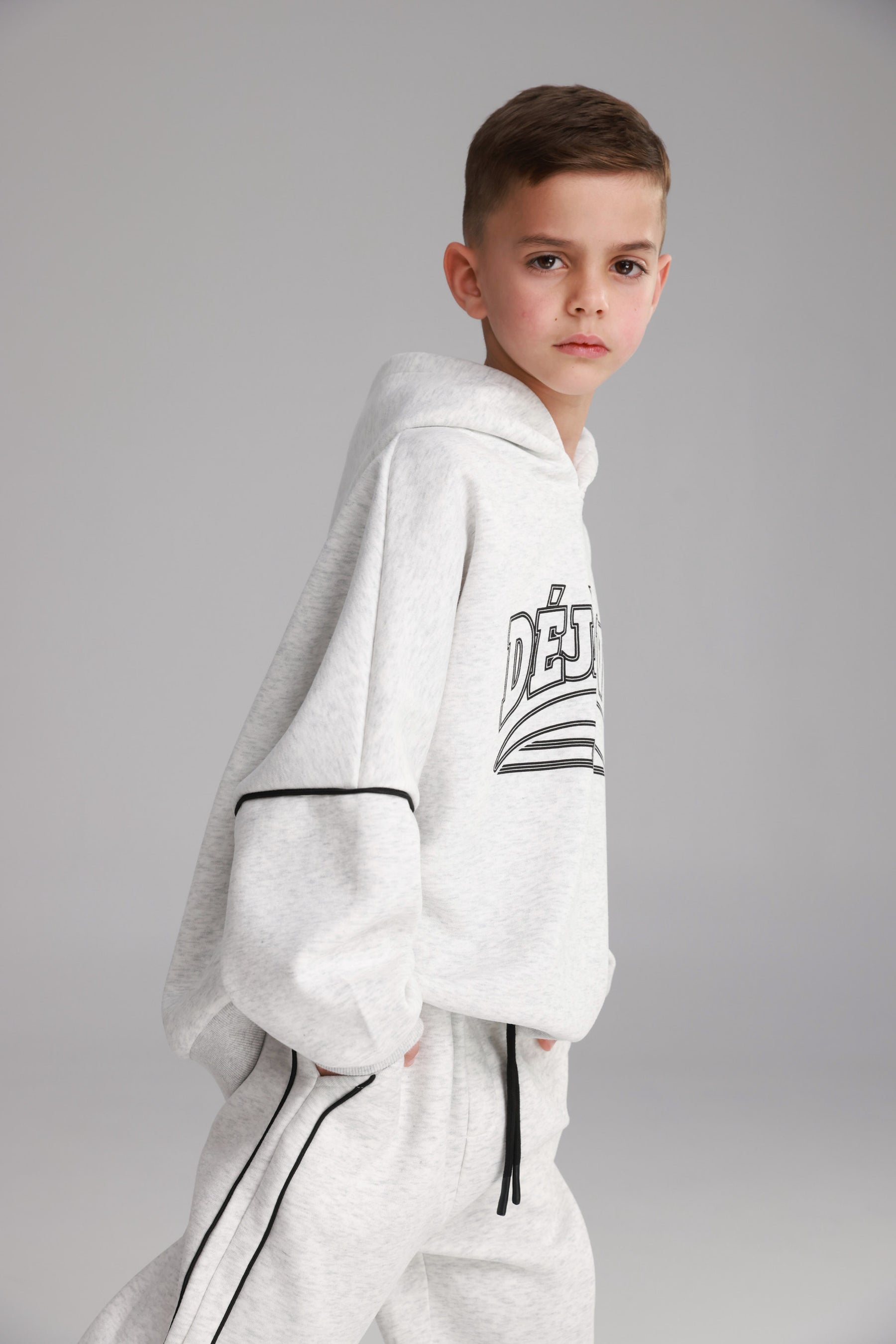 חליפת ניקו אפור בהיר