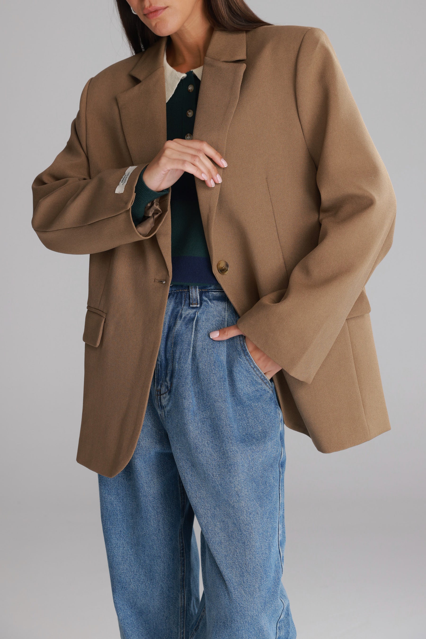 בלייזר סוזאן חאקי