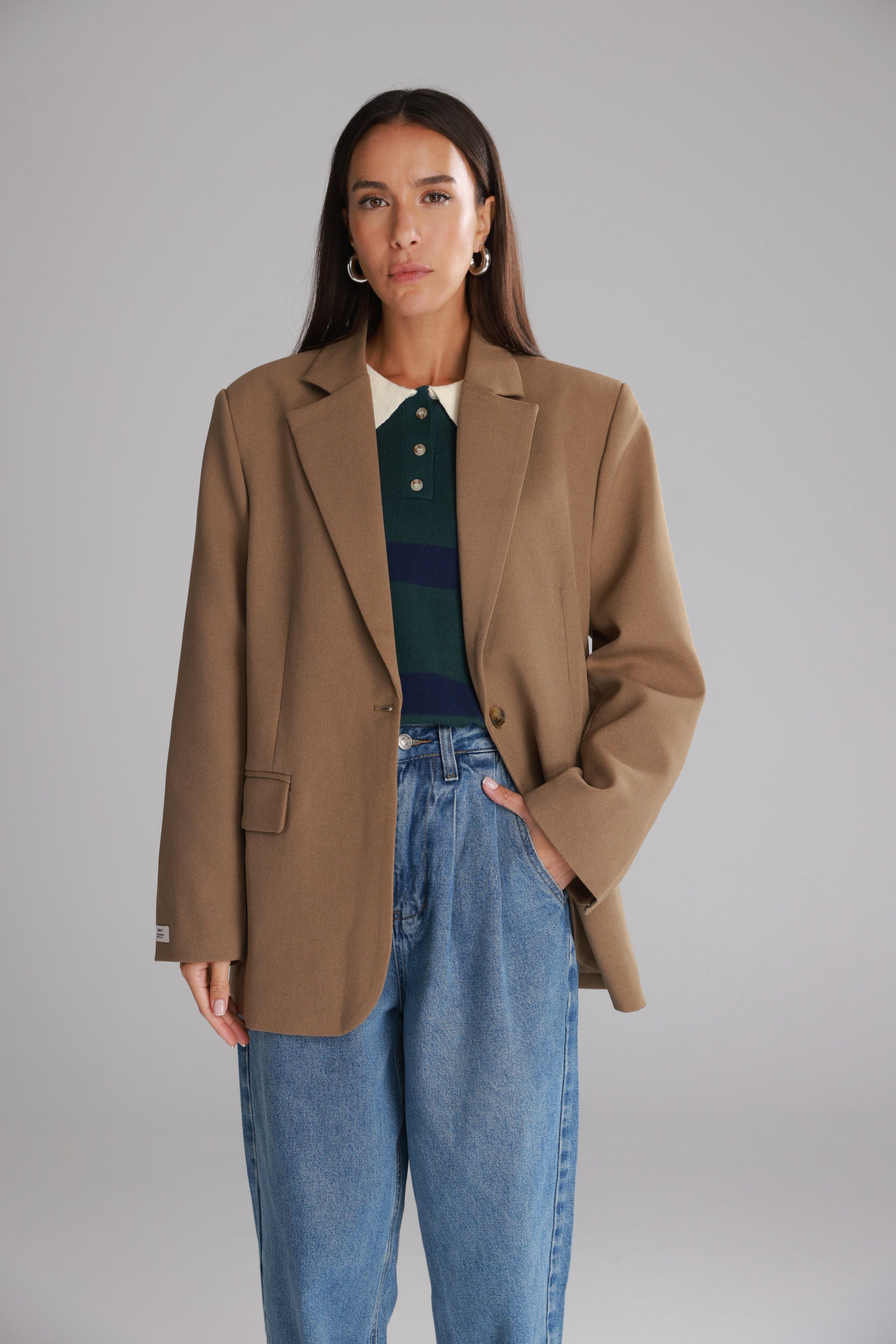 בלייזר סוזאן חאקי