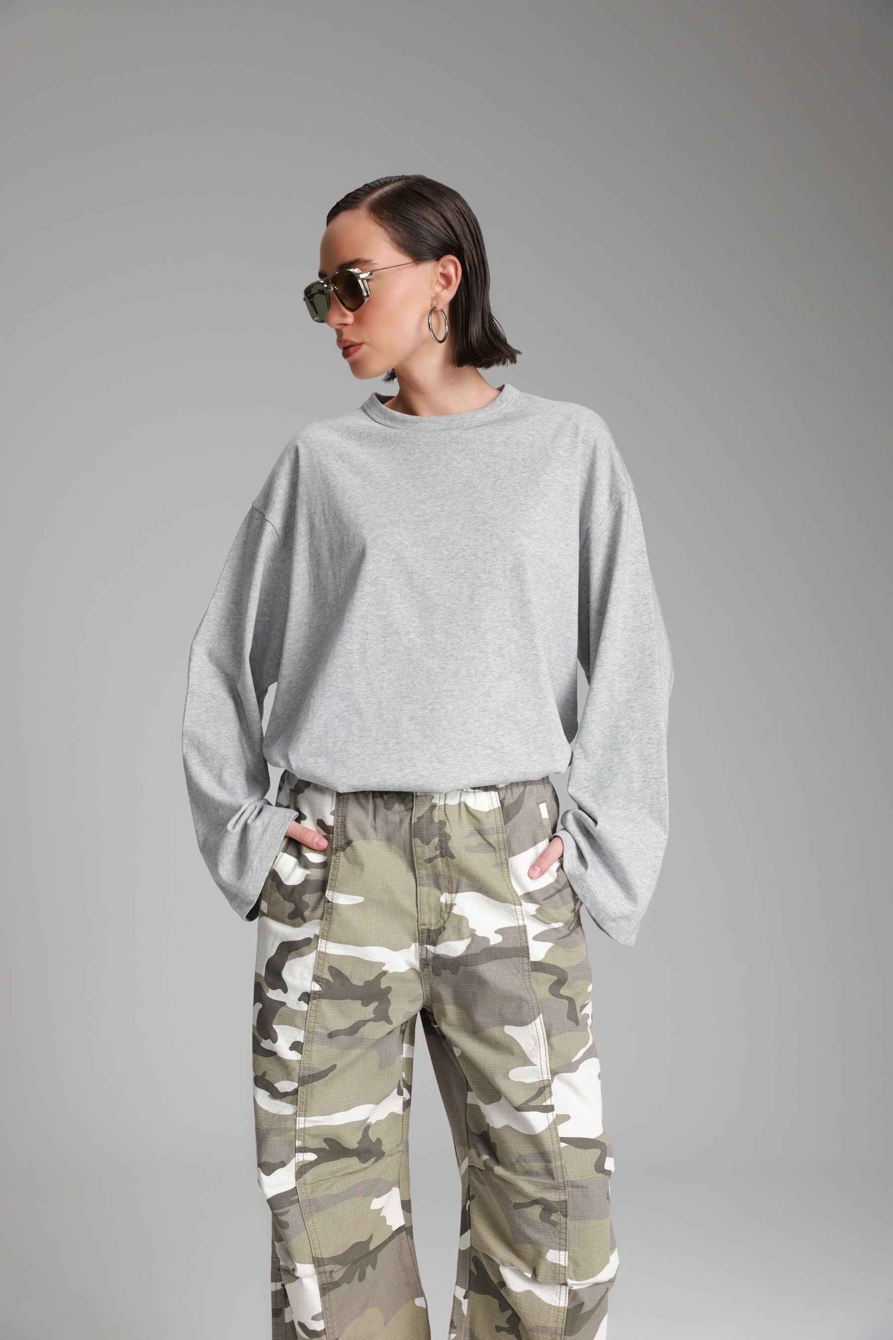 חולצת נדיה אפורה