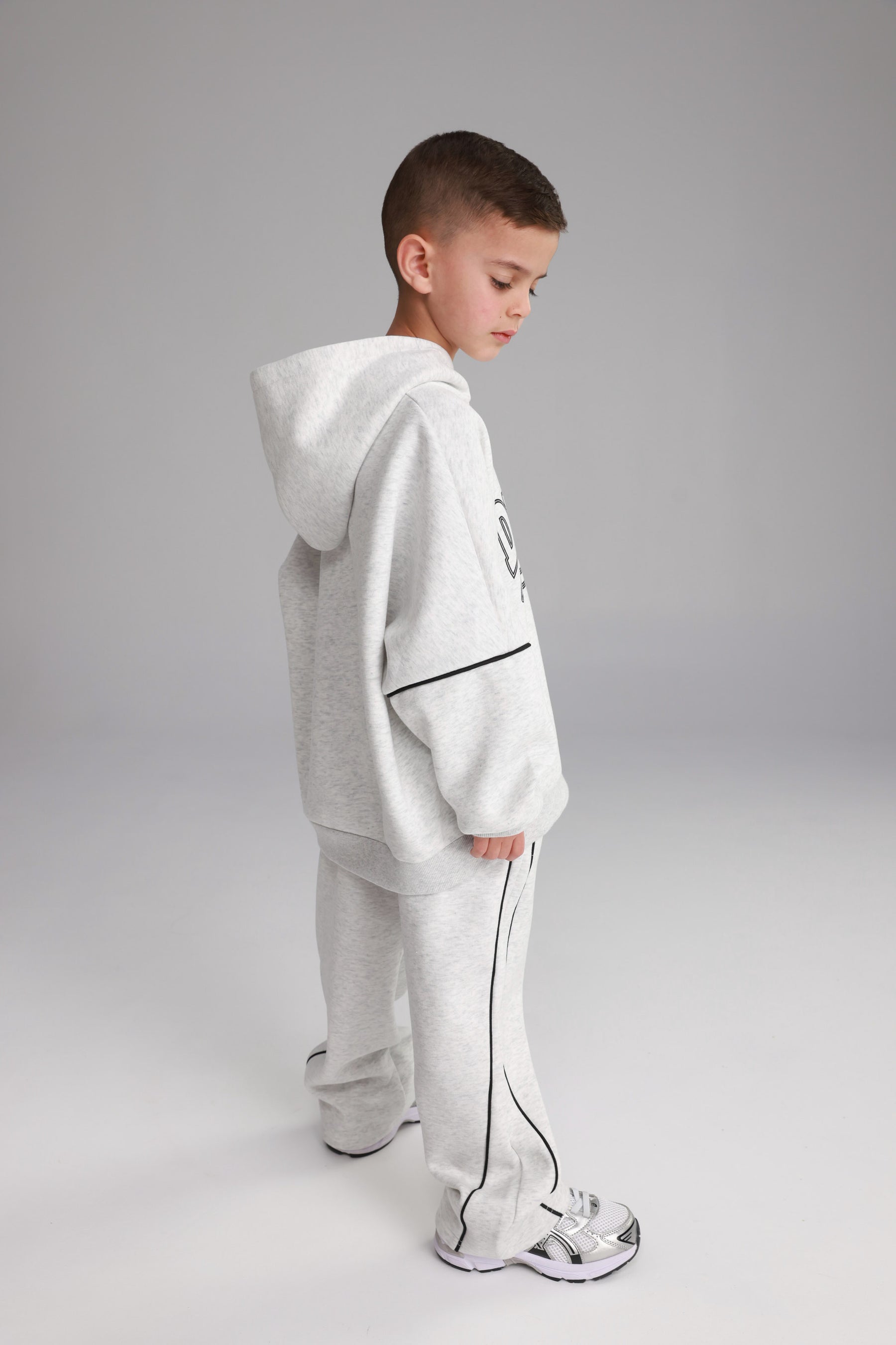 חליפת ניקו אפור בהיר