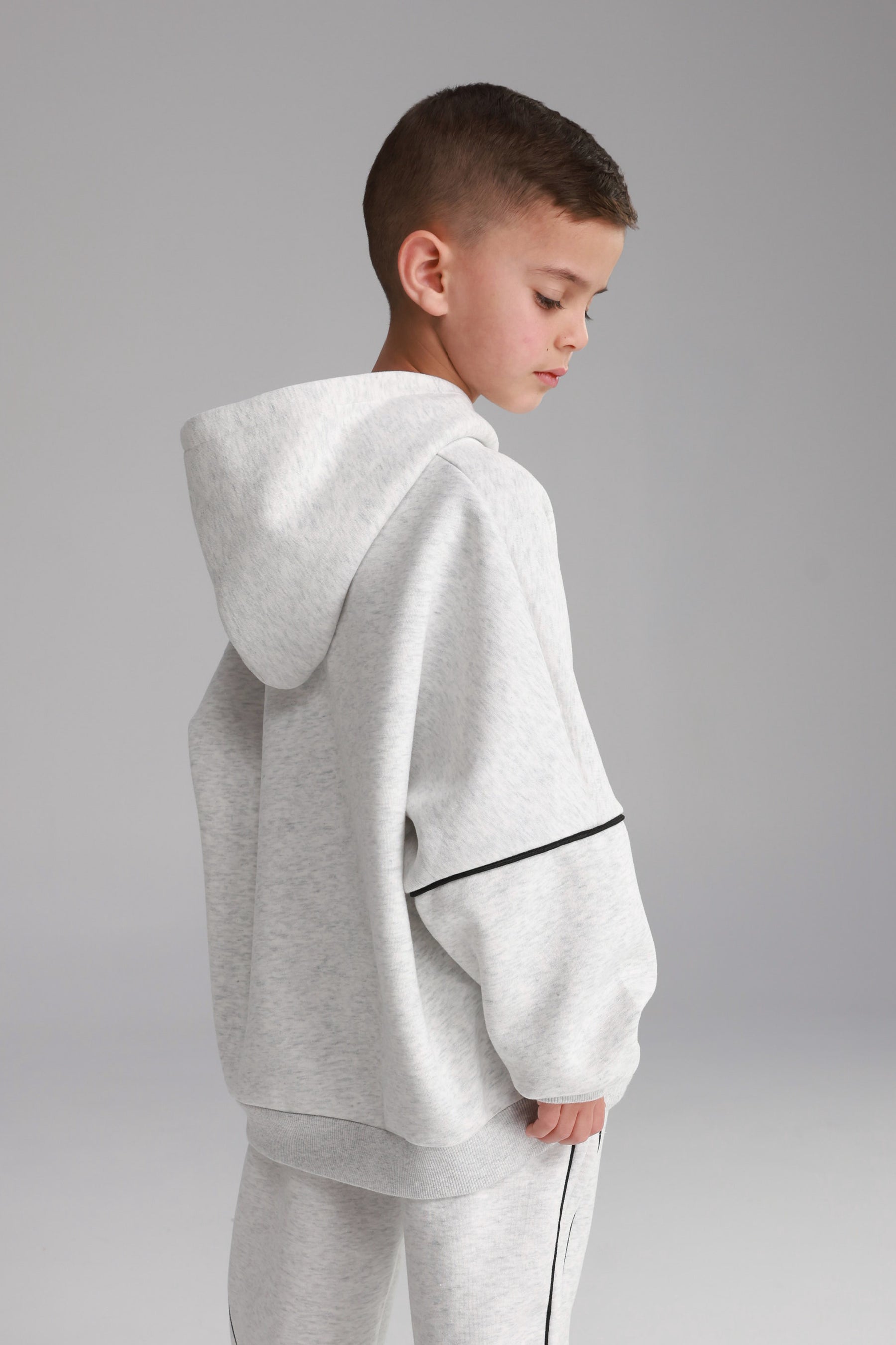 חליפת ניקו אפור בהיר