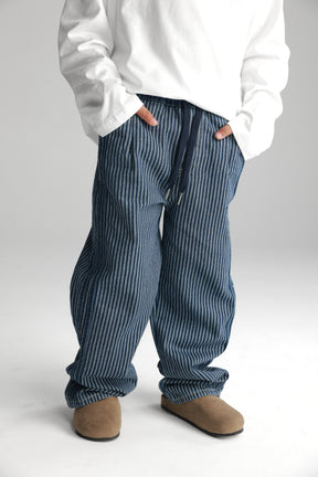 מכנסי ניק כחולים