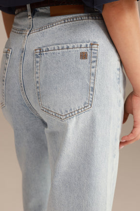 ג'ינס לומי כחול בהיר