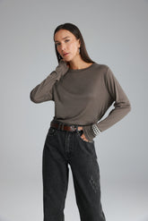 חולצת ניקי אפור כהה