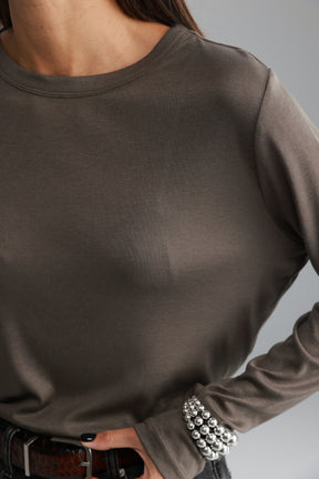 חולצת ניקי אפור כהה