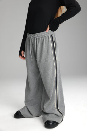 מכנסי טניה אפורים