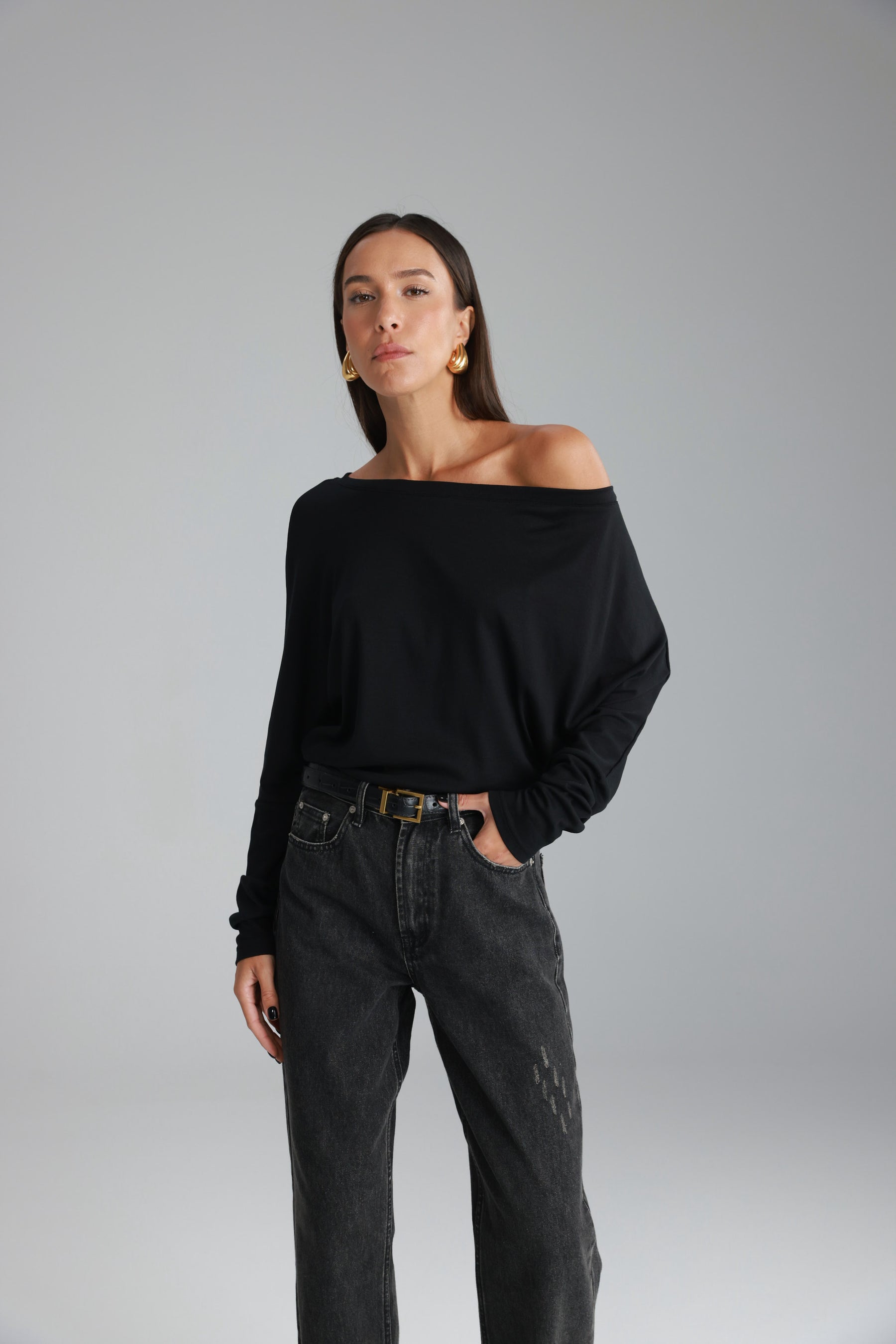 חולצת סלינה שחורה