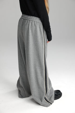 מכנסי טניה אפורים